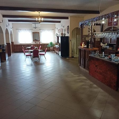 Hotel Kolonial Sziklaszoros Kültér fotó